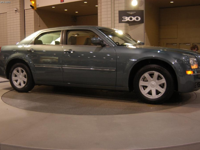 Chrysler 300 Hemi C фото