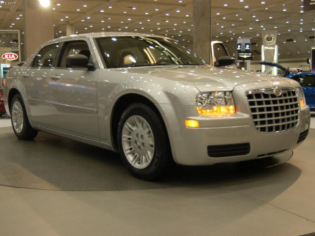 Chrysler 300 Hemi C фото