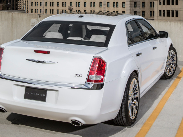 Chrysler 300 Motown Edition фото