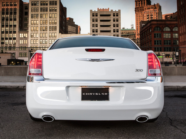 Chrysler 300 Motown Edition фото