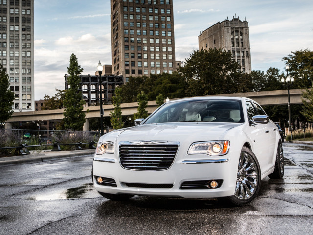 Chrysler 300 Motown Edition фото