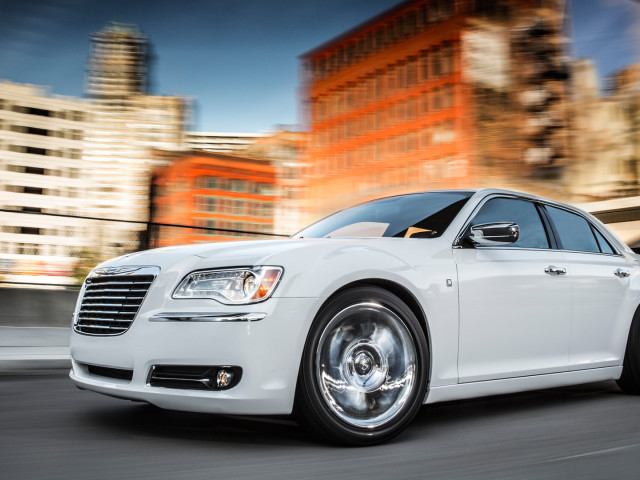 Chrysler 300 Motown Edition фото