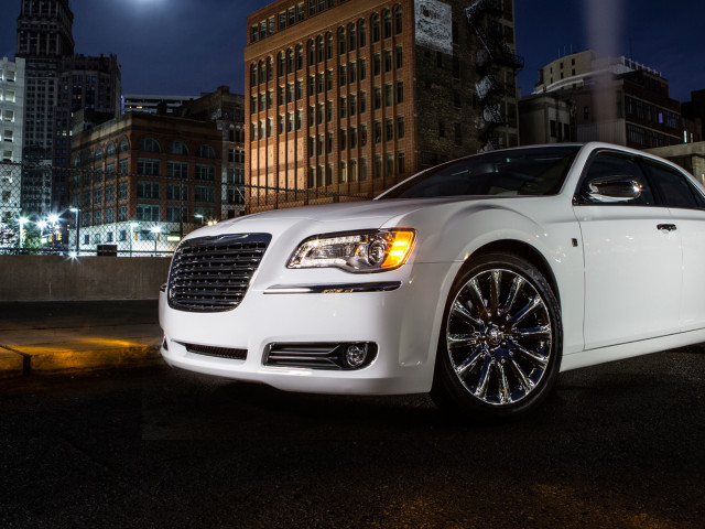 Chrysler 300 Motown Edition фото