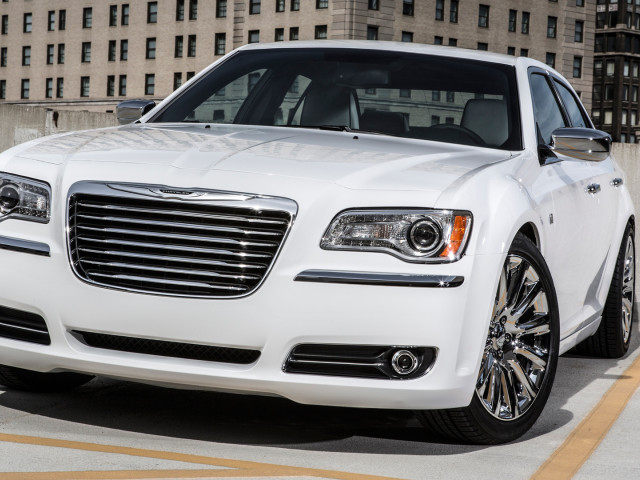 Chrysler 300 Motown Edition фото