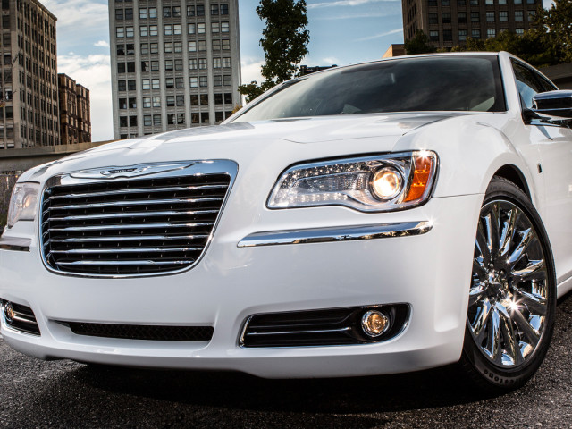 Chrysler 300 Motown Edition фото