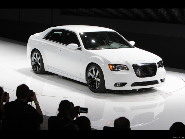 Chrysler 300 SRT8 фото