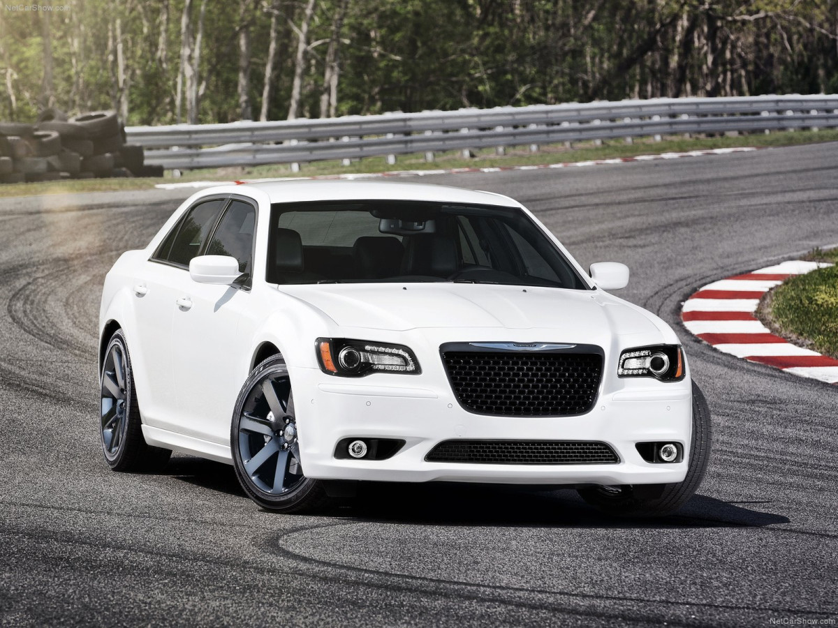 Chrysler 300 SRT8 фото 83354