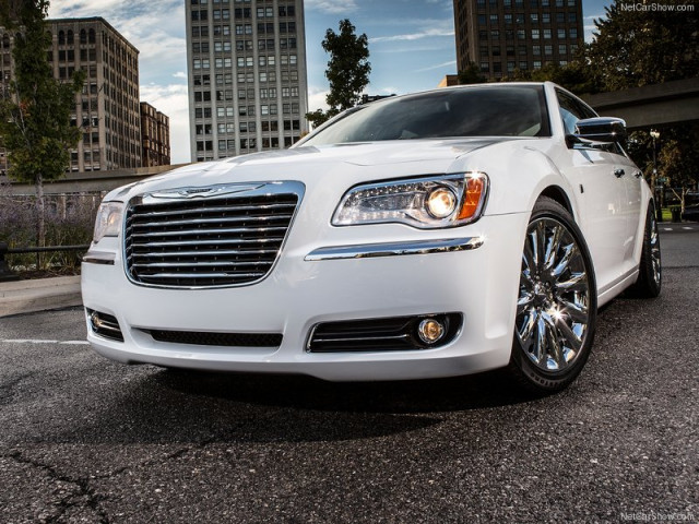 Chrysler 300 фото