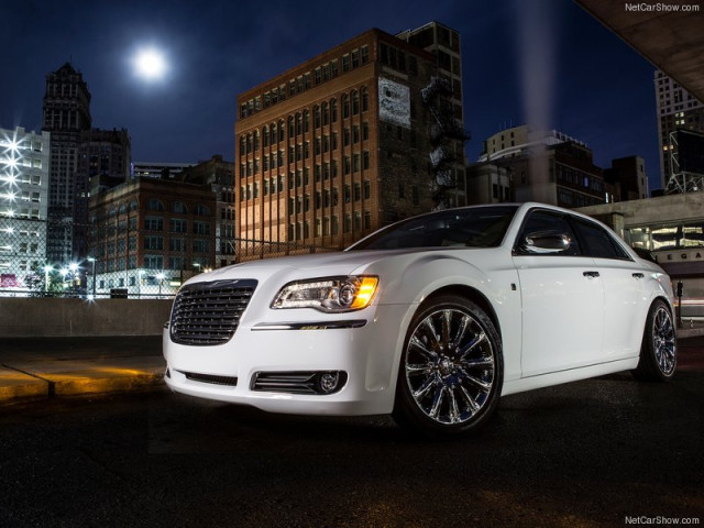 Chrysler 300 фото