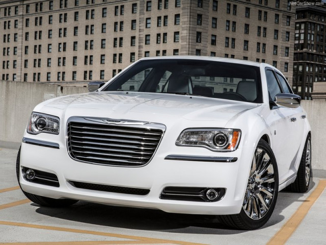 Chrysler 300 фото