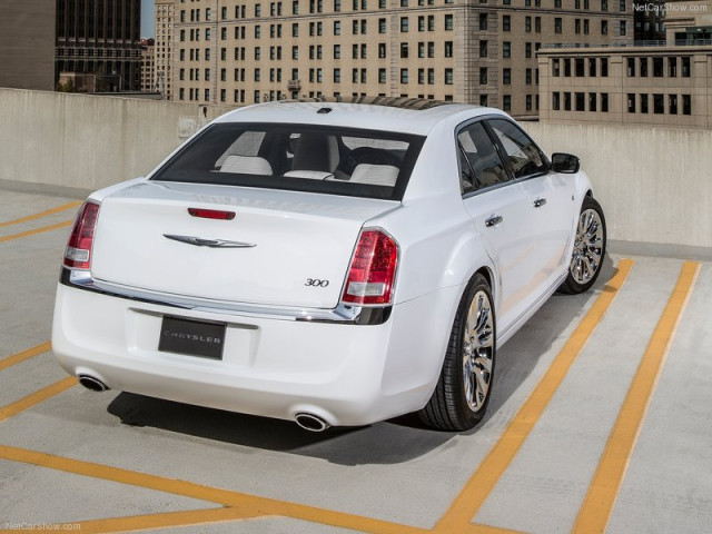 Chrysler 300 фото