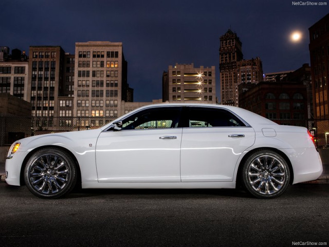 Chrysler 300 фото