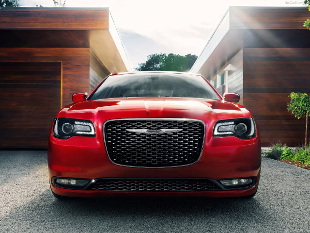 Chrysler 300 фото