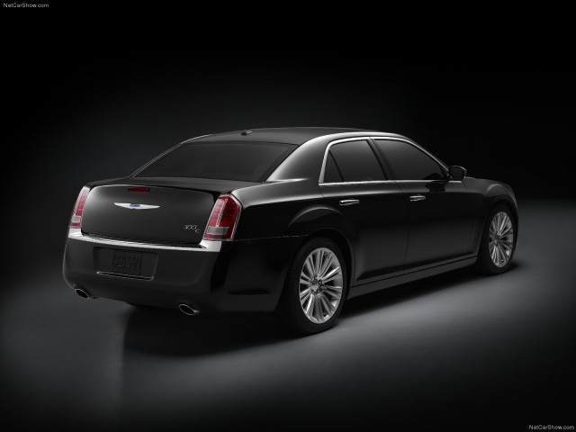 Chrysler 300 фото