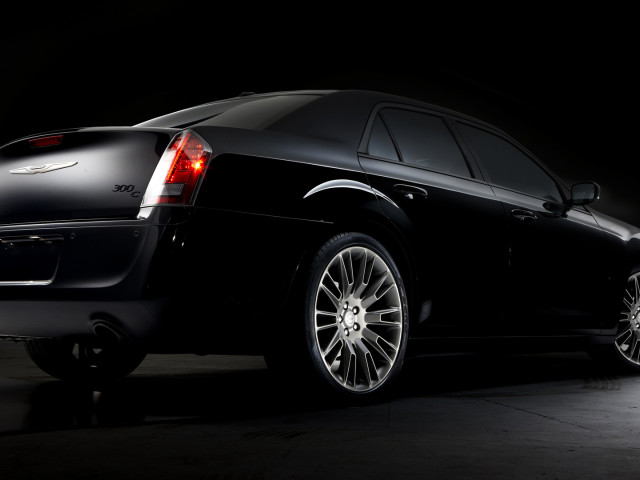 Chrysler 300C John Varvatos Editions фото