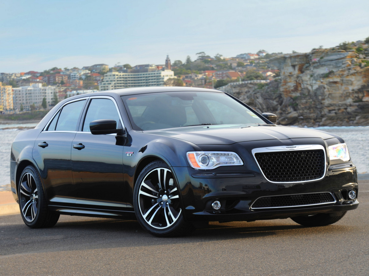 Chrysler 300C SRT-8 фото 105003