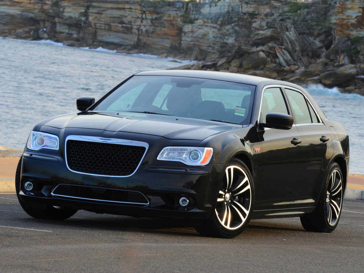 Chrysler 300C SRT-8 фото 105004