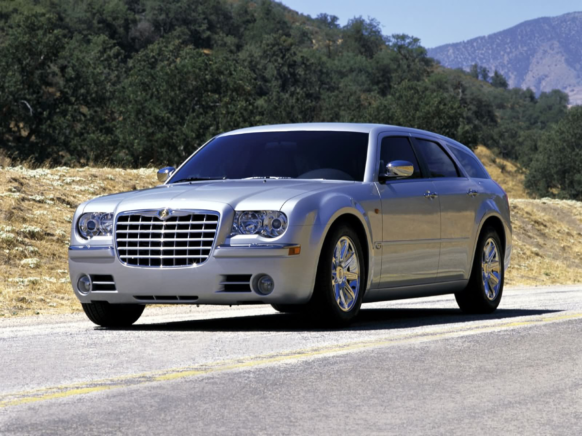 Chrysler 300C Touring фото 6399