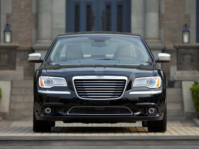 Chrysler 300C фото