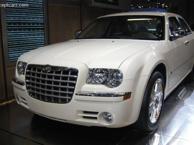 Chrysler 300C фото