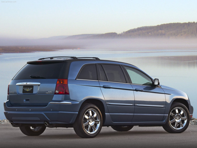 Chrysler Pacifica фото