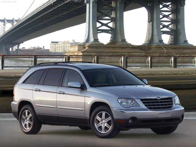 Chrysler Pacifica фото