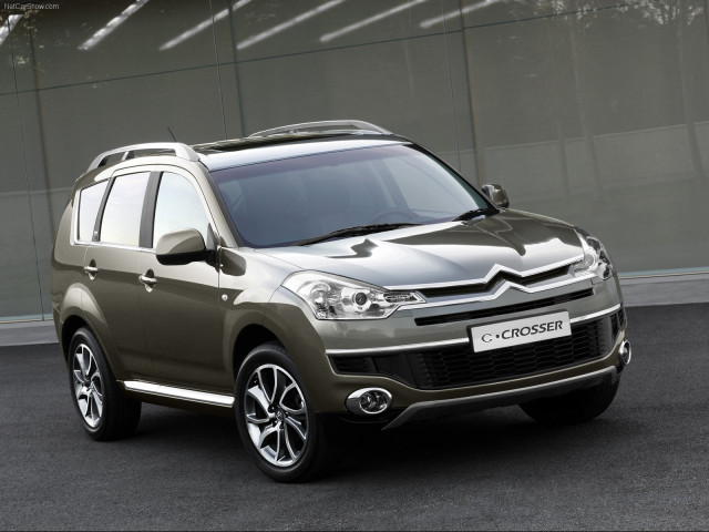 Citroen C-Crosser фото