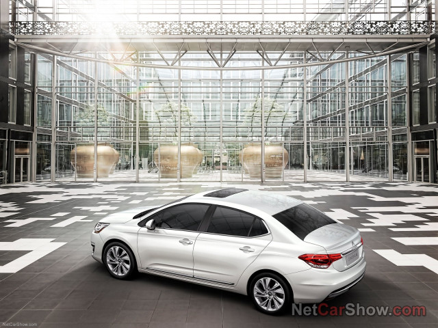 Citroen C4 L фото