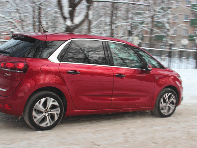 Citroen C4 Picasso фото