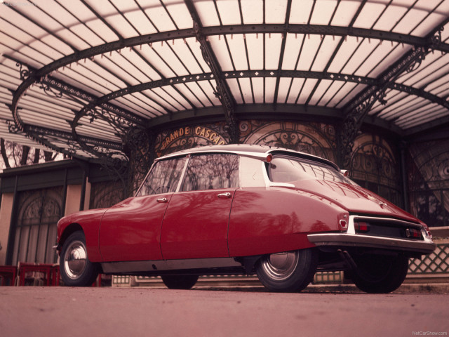 Citroen DS19 фото