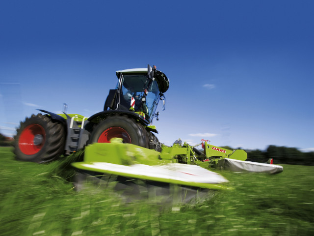 Claas Xerion Saddle Trac фото