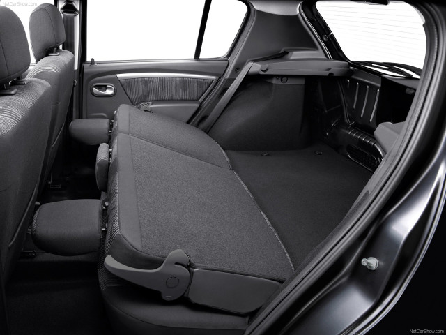Dacia Sandero фото