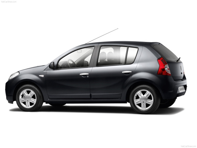 Dacia Sandero фото