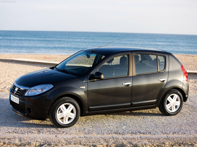 Dacia Sandero фото