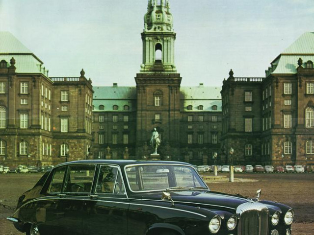 Daimler DS420 Limousine фото