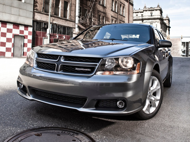 Dodge Avenger RT фото