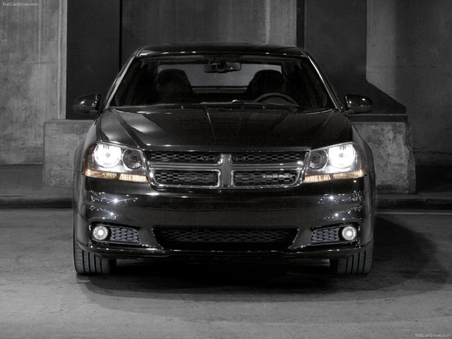 Dodge Avenger фото