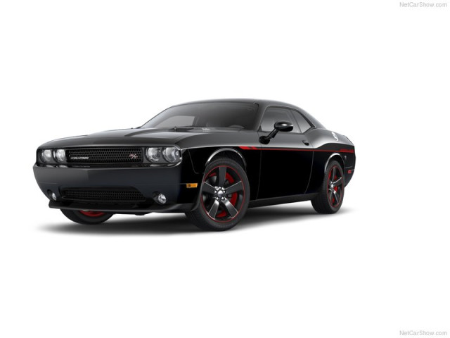 Dodge Challenger RT фото