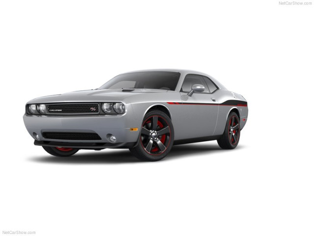 Dodge Challenger RT фото