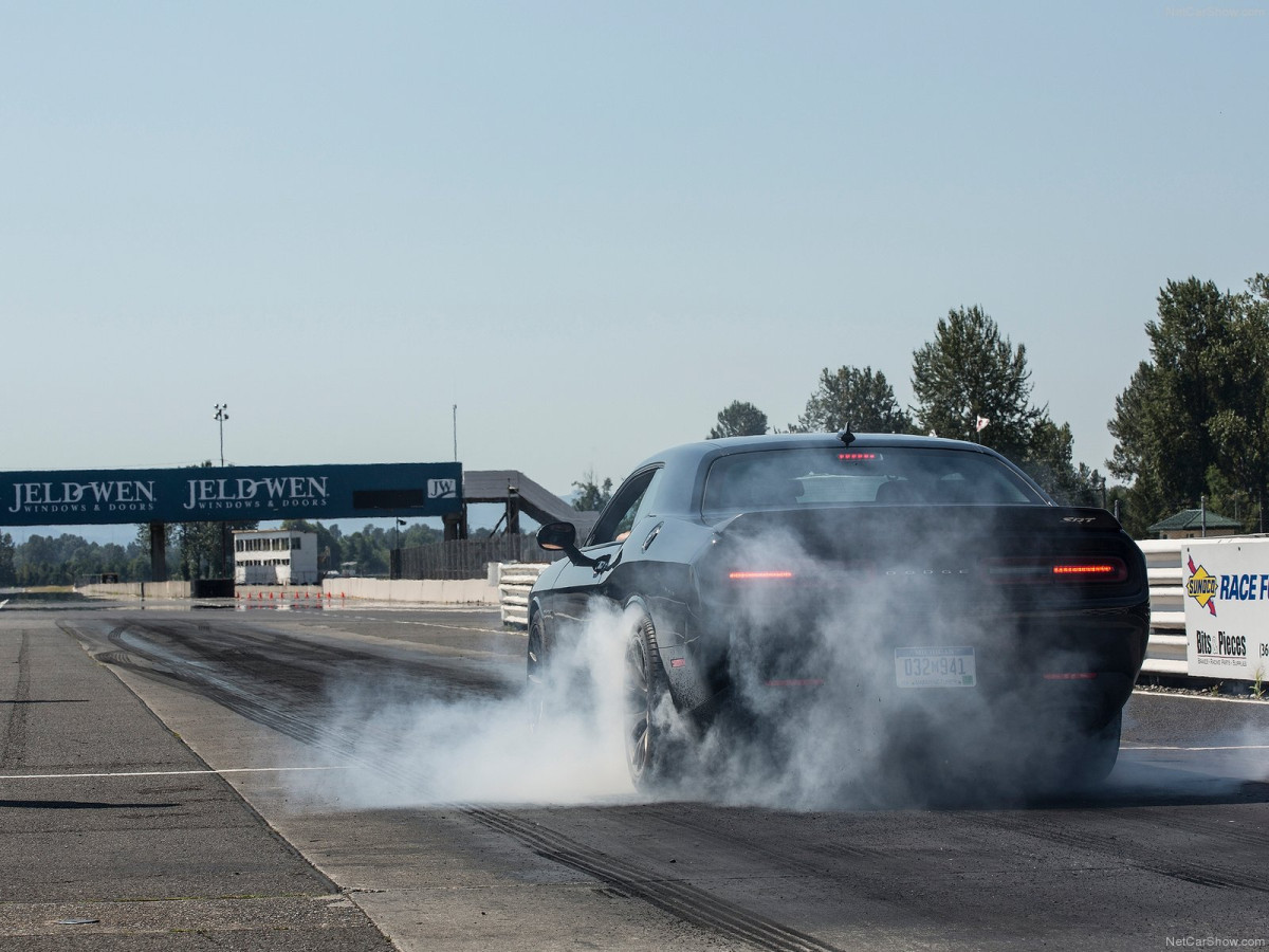 Dodge Challenger SRT Hellcat фото 150120