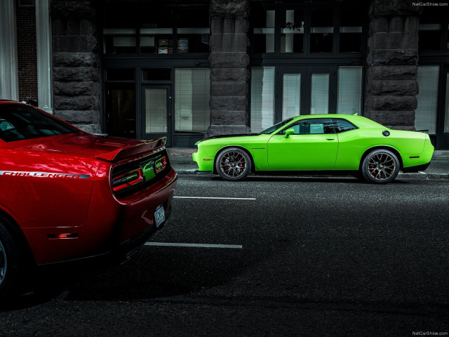 Dodge Challenger SRT Hellcat фото