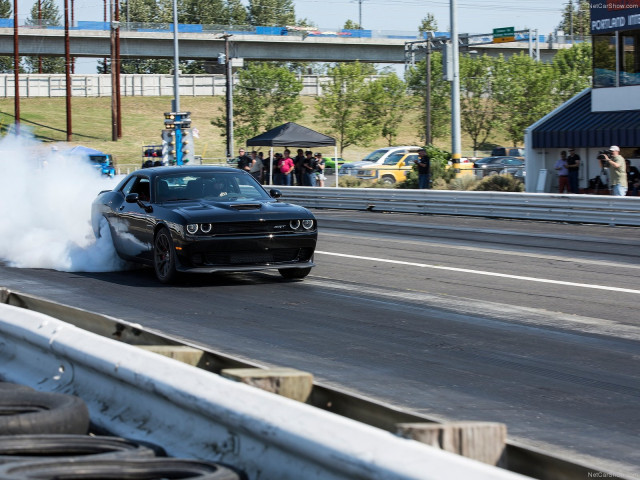 Dodge Challenger SRT Hellcat фото