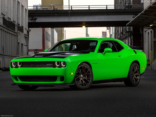 Dodge Challenger SRT Hellcat фото