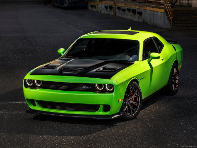 Dodge Challenger SRT Hellcat фото