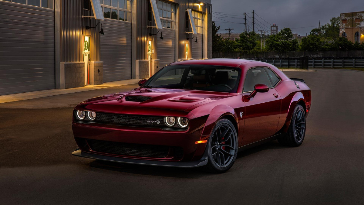 Dodge Challenger SRT Hellcat фото 185132