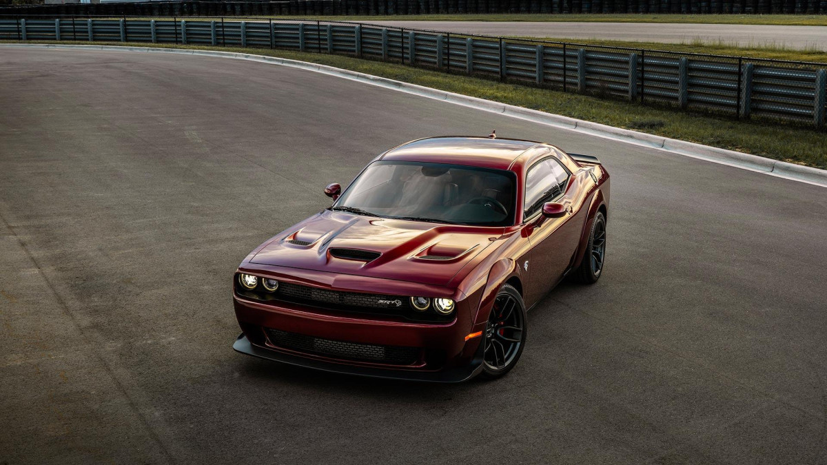 Dodge Challenger SRT Hellcat фото 185142