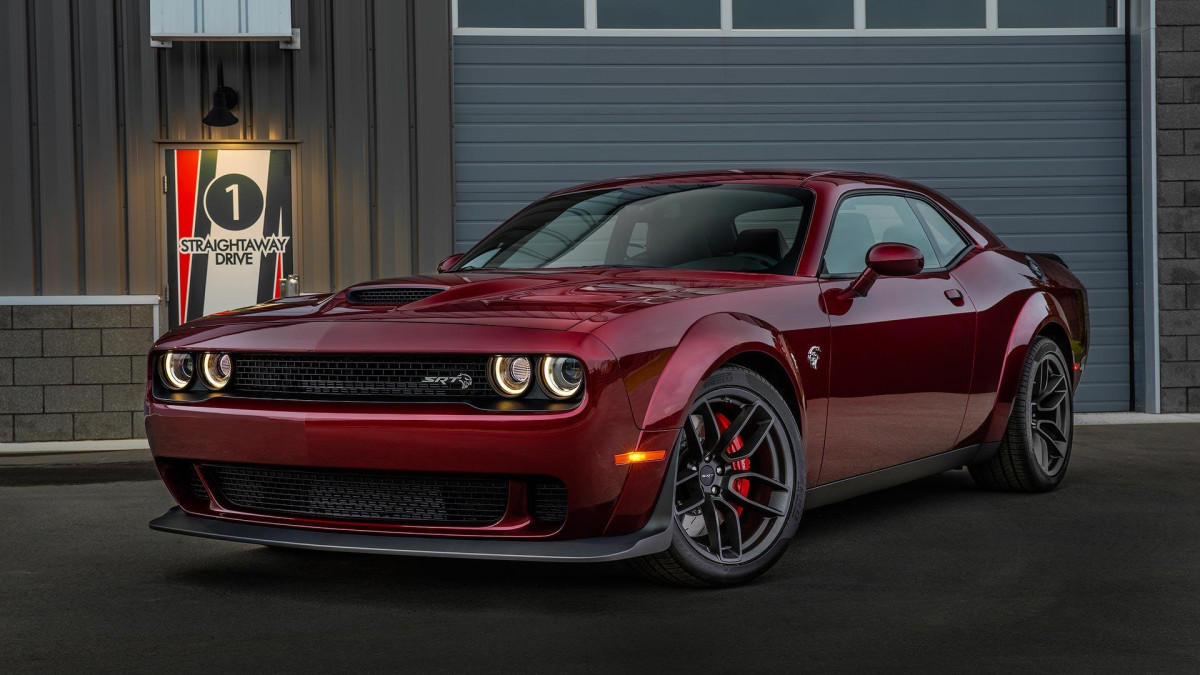 Dodge Challenger SRT Hellcat фото 185146