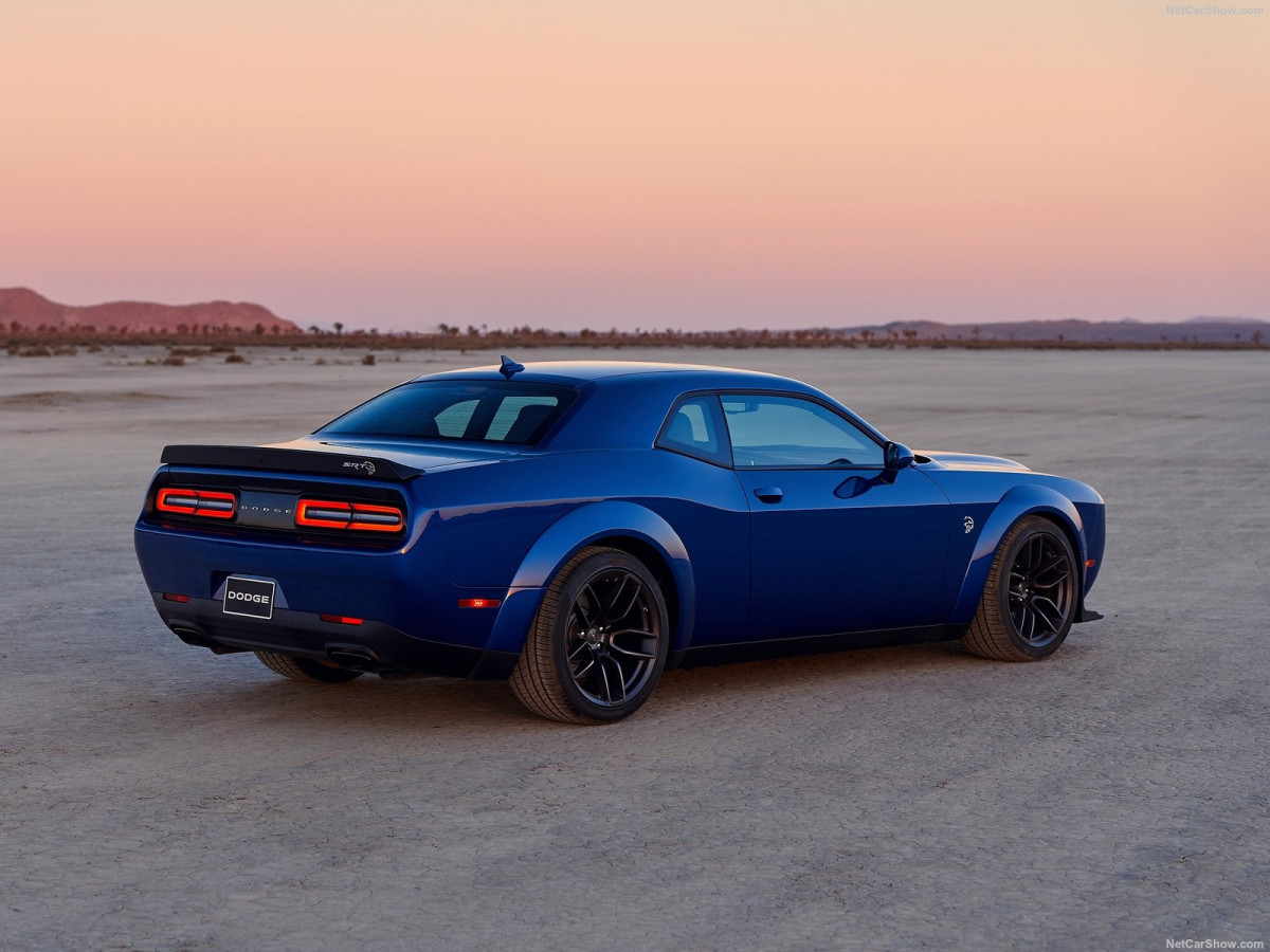 Dodge Challenger SRT Hellcat фото 196069