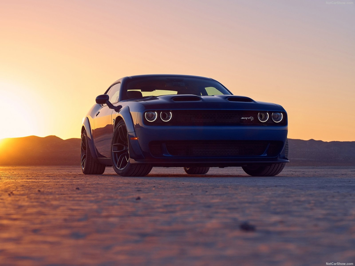 Dodge Challenger SRT Hellcat фото 196075