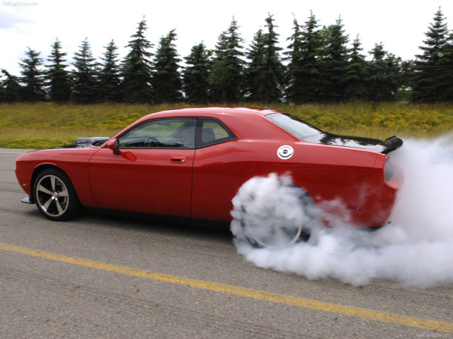 Dodge Challenger SRT10 фото